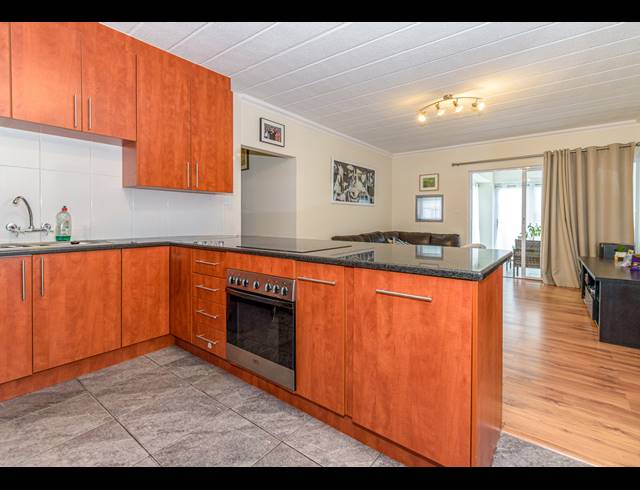 3 BEDROOM APARTMENT TO LET IN MORNINGSIDE